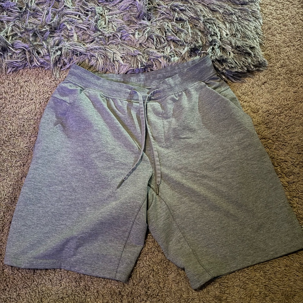 Lululemon men’s shorts